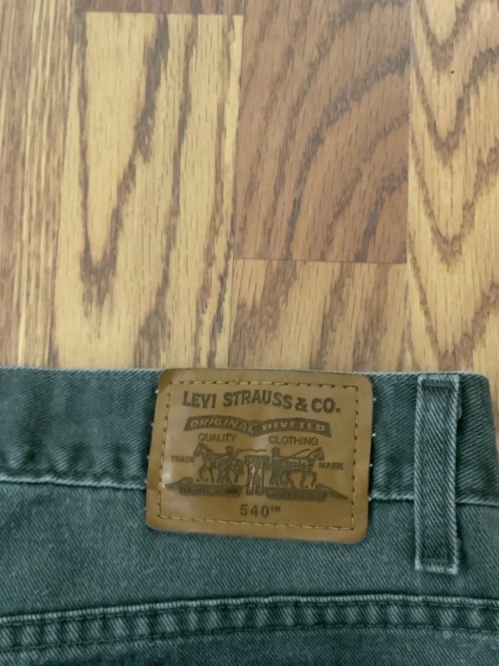 Levi Jeans Strauss Signature 540 Relaxed Fit olive greenDenim Jeans Size 42x32